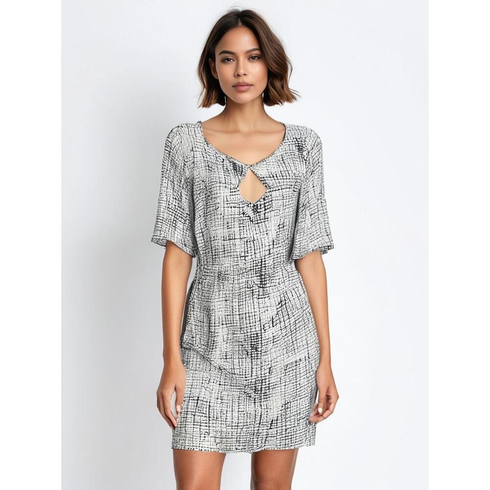 Everly Women's Black Textured Knee-Length Dress Size Medium Casual